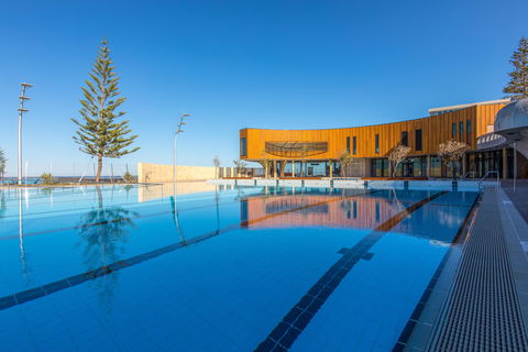 Scarborough Beach Pool - Hervey Bay Accommodation 1