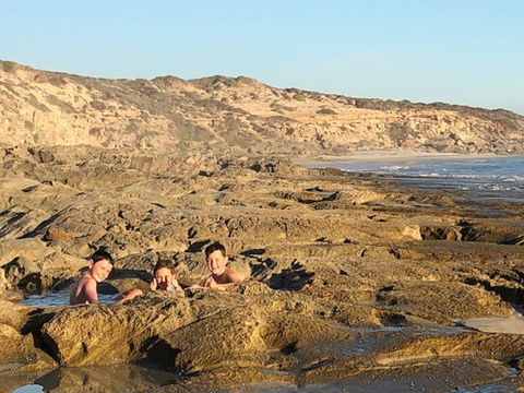 Streaky Bay - Back Beach - Hervey Bay Accommodation 1