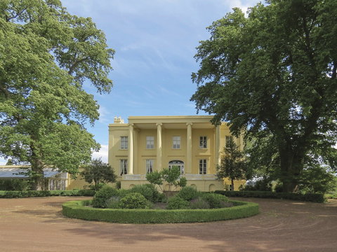 Clarendon - Hervey Bay Accommodation 0