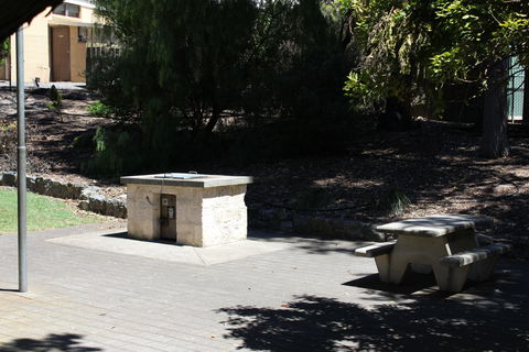 Flinders Park Playground - Hervey Bay Accommodation 2