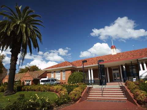 Wangaratta Library - Hervey Bay Accommodation 1