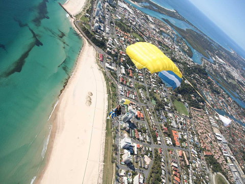 Gold Coast Skydive - Tourism Hervey Bay 1