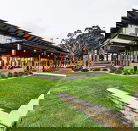 Lakeside Function Centre - Eight Willows Retreat - Hervey Bay Accommodation