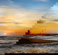 Narrabeen Beach - Hervey Bay Accommodation