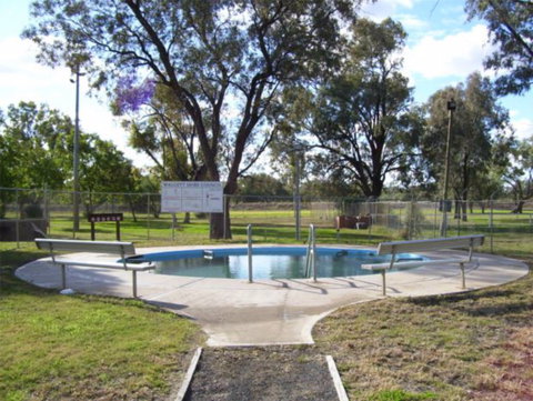 Walgett Artesian Bore Baths - Tourism Hervey Bay 1