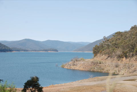 Dartmouth Dam Wall Picnic Area - Hervey Bay Accommodation 2