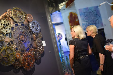 GlassXpressions Art Gallery - Tourism Hervey Bay 0