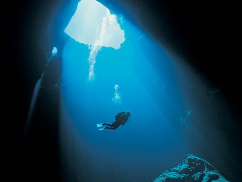 Kilsby Sinkhole - Tourism Hervey Bay 1