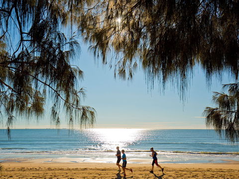 Millennium Esplanade And Tannum Sands Beach - Hervey Bay Accommodation 2