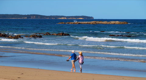 Surf Beach Batemans Bay - Hervey Bay Accommodation 2