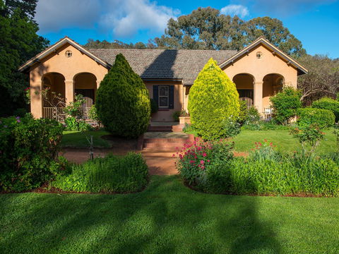 Calthorpes' House - Tourism Hervey Bay 0