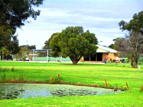 Finley Golf Club - Hervey Bay Accommodation 2