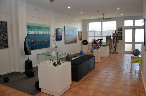 Gallery 45 - Hervey Bay Accommodation 0