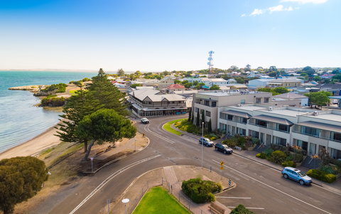 Kingscote - Tourism Hervey Bay 0
