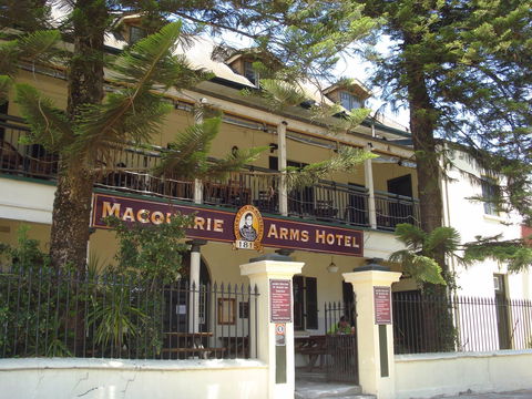 Macquarie Arms Hotel - Hervey Bay Accommodation 0