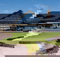 Peninsula Kingswood Country Golf Club - Hervey Bay Accommodation