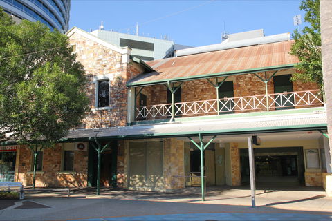 Victoria Hotel (the Vic), Darwin - Hervey Bay Accommodation 0