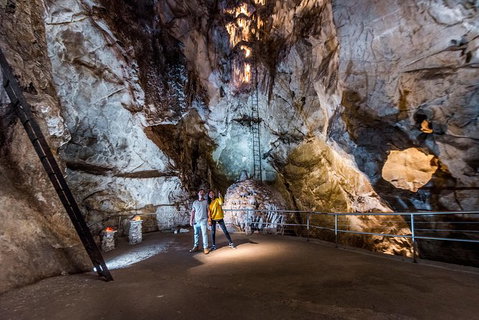 Jenolan Caves: Lucas Cave Tour - Hervey Bay Accommodation 1