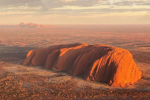 Helicopter Scenic: Extended Uluru & Kata Tjuta - Hervey Bay Accommodation 4