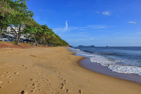 Airport Transfer - Palm Cove, Kewarra Beach & Trinity Beach To Cairns Airport - Tourism Hervey Bay 7