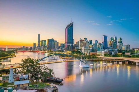 Brisbane Airport Transfers : Brisbane To Brisbane Airport BNE In Luxury Car - Hervey Bay Accommodation 6