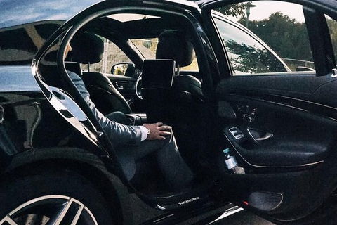Departure Private Transfers: Adelaide To Adelaide Airport ADL In Business Car - Tourism Hervey Bay 4