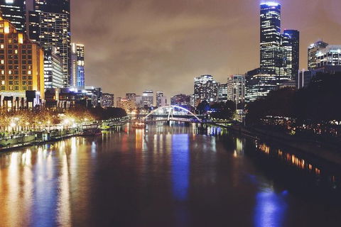 Melbourne Airport Transfers: Melbourne To Melbourne Airport MEL In Luxury Car - Hervey Bay Accommodation 7