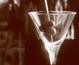 Chequers Inn Hotel - Tourism Hervey Bay 0