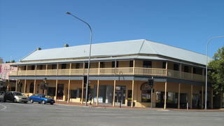 Colac Hotel - Hervey Bay Accommodation 0
