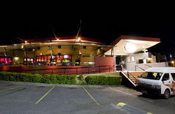 Fitzy's Hotel - Hervey Bay Accommodation 0