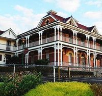 Old England Hotel - Hervey Bay Accommodation