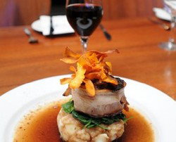 Marion Hotel - Hervey Bay Accommodation 2