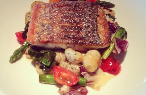 Manly Wharf Hotel - Tourism Hervey Bay 8