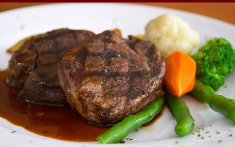 R. G. Mcgees Hotel Restaurant - Tourism Hervey Bay 0