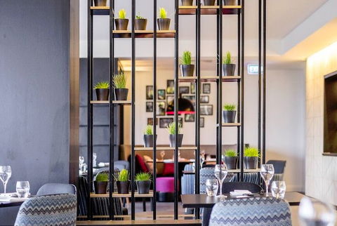 MRepublic Restaurant, Bar And Lounge - Tourism Hervey Bay 3