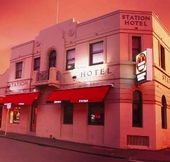 The Station Hotel - Hervey Bay Accommodation