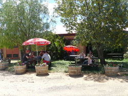 Albion Hotel Swifts Creek - Hervey Bay Accommodation 2