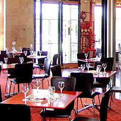 Customs House Waterfront Hotel - Hervey Bay Accommodation 2