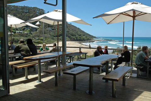 Wye Beach Hotel - Hervey Bay Accommodation 2
