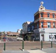 Robin Hood Hotel - Hervey Bay Accommodation