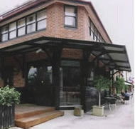 Berry Hotel - Hervey Bay Accommodation