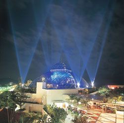 The Reef Hotel Casino Bars - Hervey Bay Accommodation 0