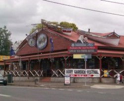 Great Southern Hotel - Hervey Bay Accommodation 0