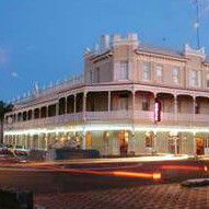 The Rose Hotel - Victoria Street Bar - Tourism Hervey Bay 0
