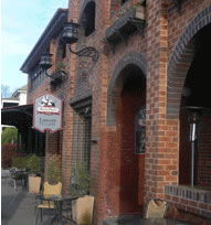 Berry Hotel - Hervey Bay Accommodation 1