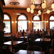 The Rose Hotel - Victoria Street Bar - Tourism Hervey Bay 1