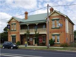 Aberdeen Hotel - Tourism Hervey Bay 2