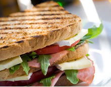 Pascoe Vale Hotel - Tourism Hervey Bay 2