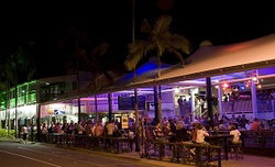 Central Hotel - Hervey Bay Accommodation 2