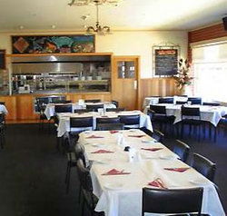 Allansford Hotel - Tourism Hervey Bay 3